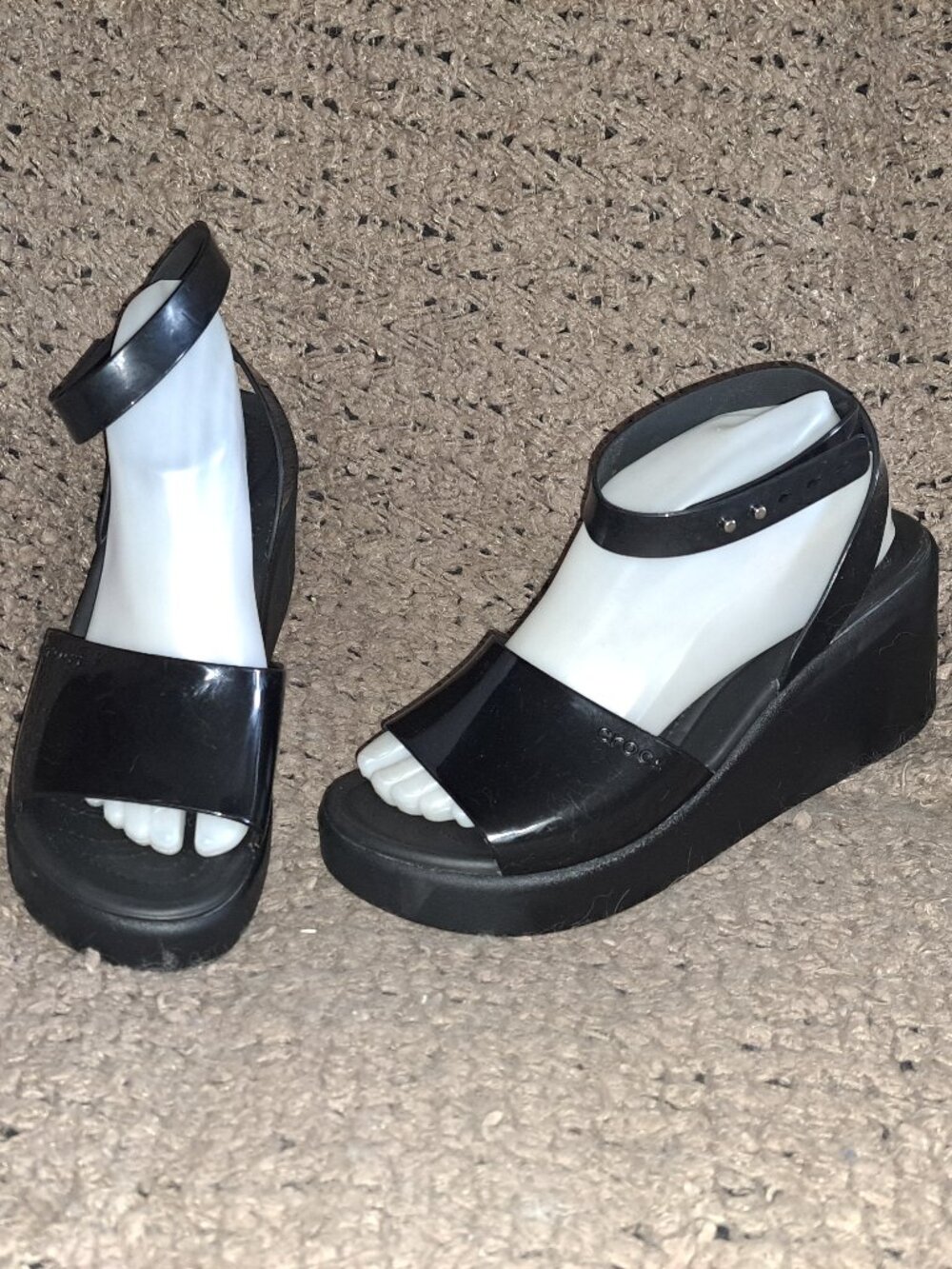 CROCS-Brooklyn Ankle Wrap Platform Wedge Sandal-Black Platform-Sz 9-NWOT